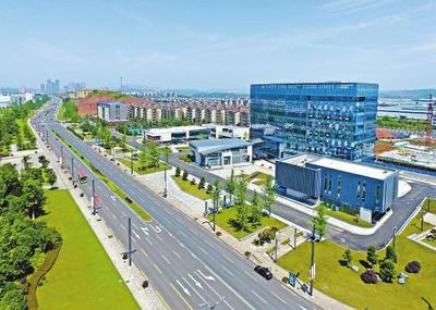 瀘州:建設(shè)現(xiàn)代化區(qū)域中心 建成全國美麗城市